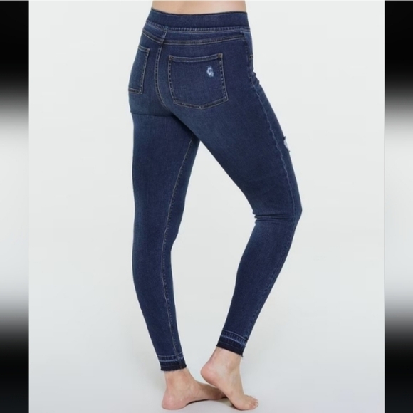 NWT SPANX Pull-On Skinny Jeans. Tummy Control Technologie $128 - Picture 6 of 12